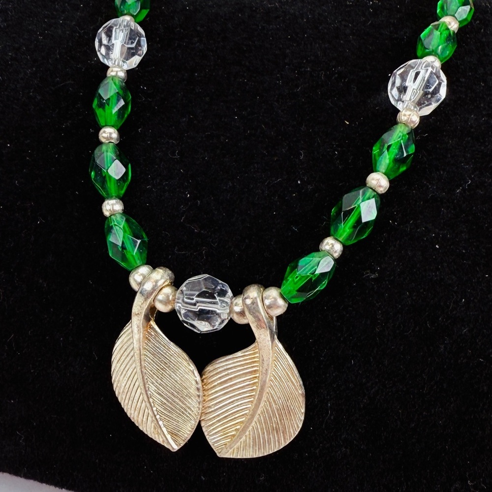 Bohemian Chic vintage Silvertone and Green Leaf Necklace